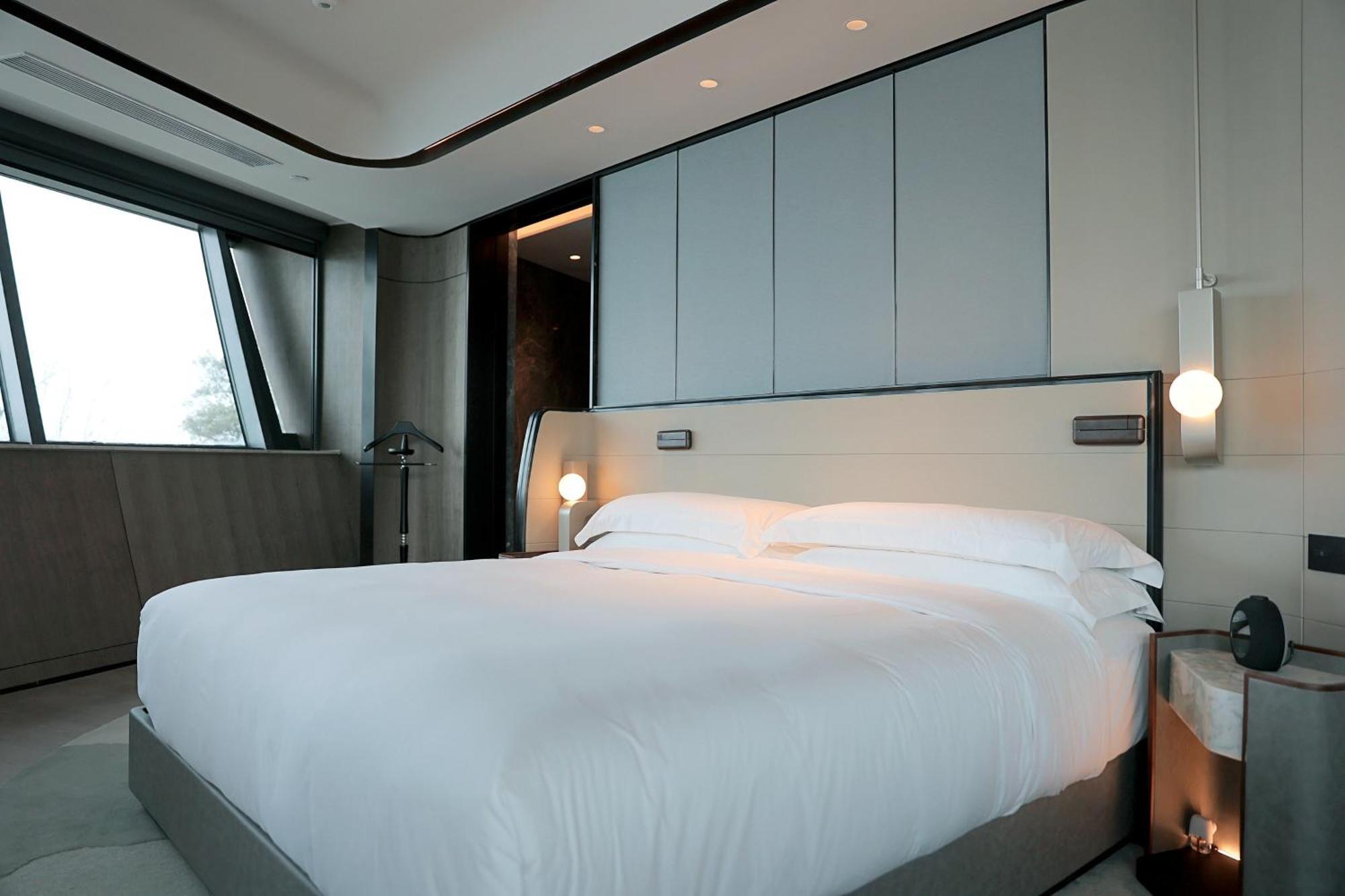 Intercontinental Shanghai Harbour City By Ihg Nanhui ภายนอก รูปภาพ