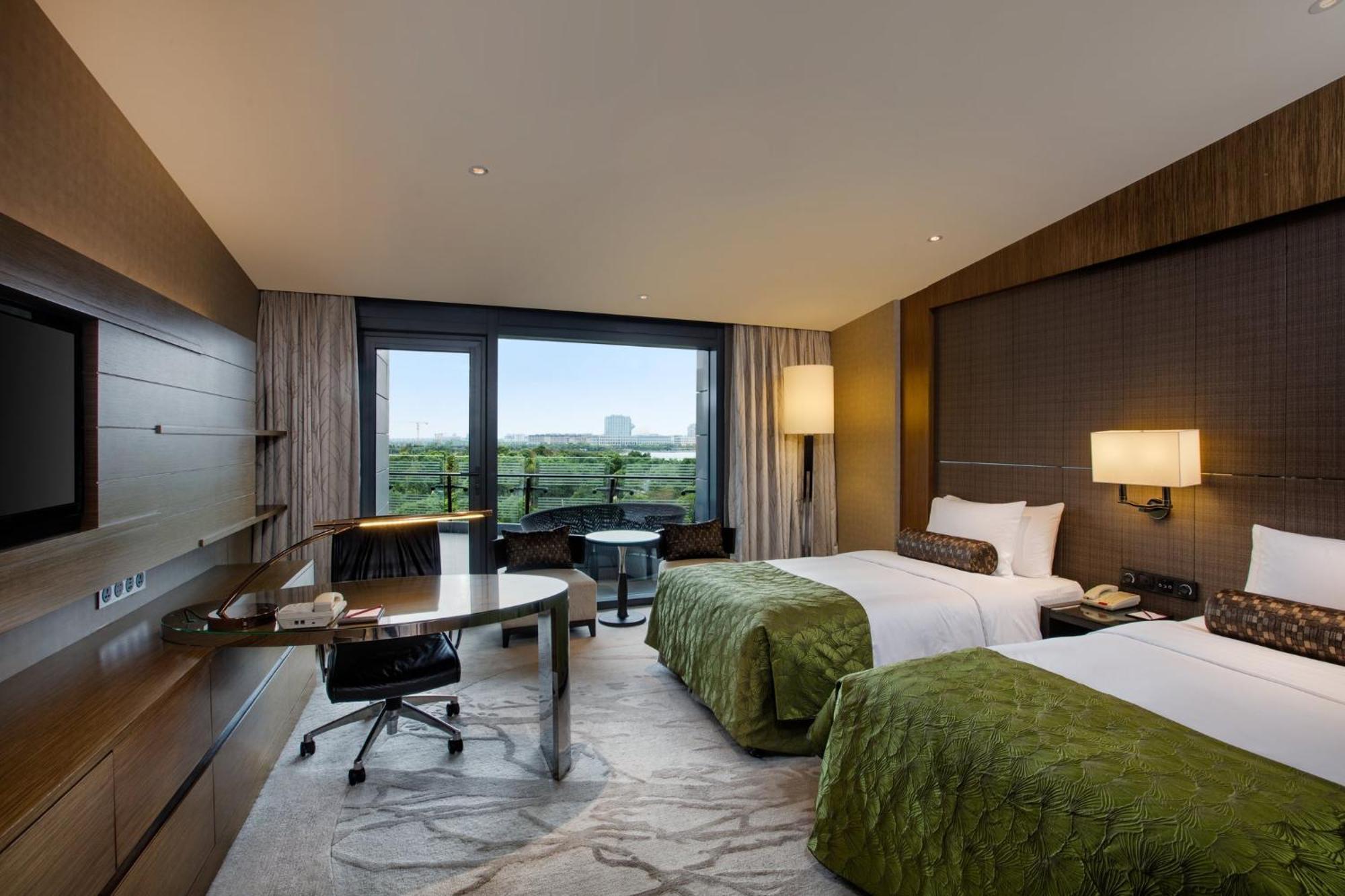 Intercontinental Shanghai Harbour City By Ihg Nanhui ภายนอก รูปภาพ
