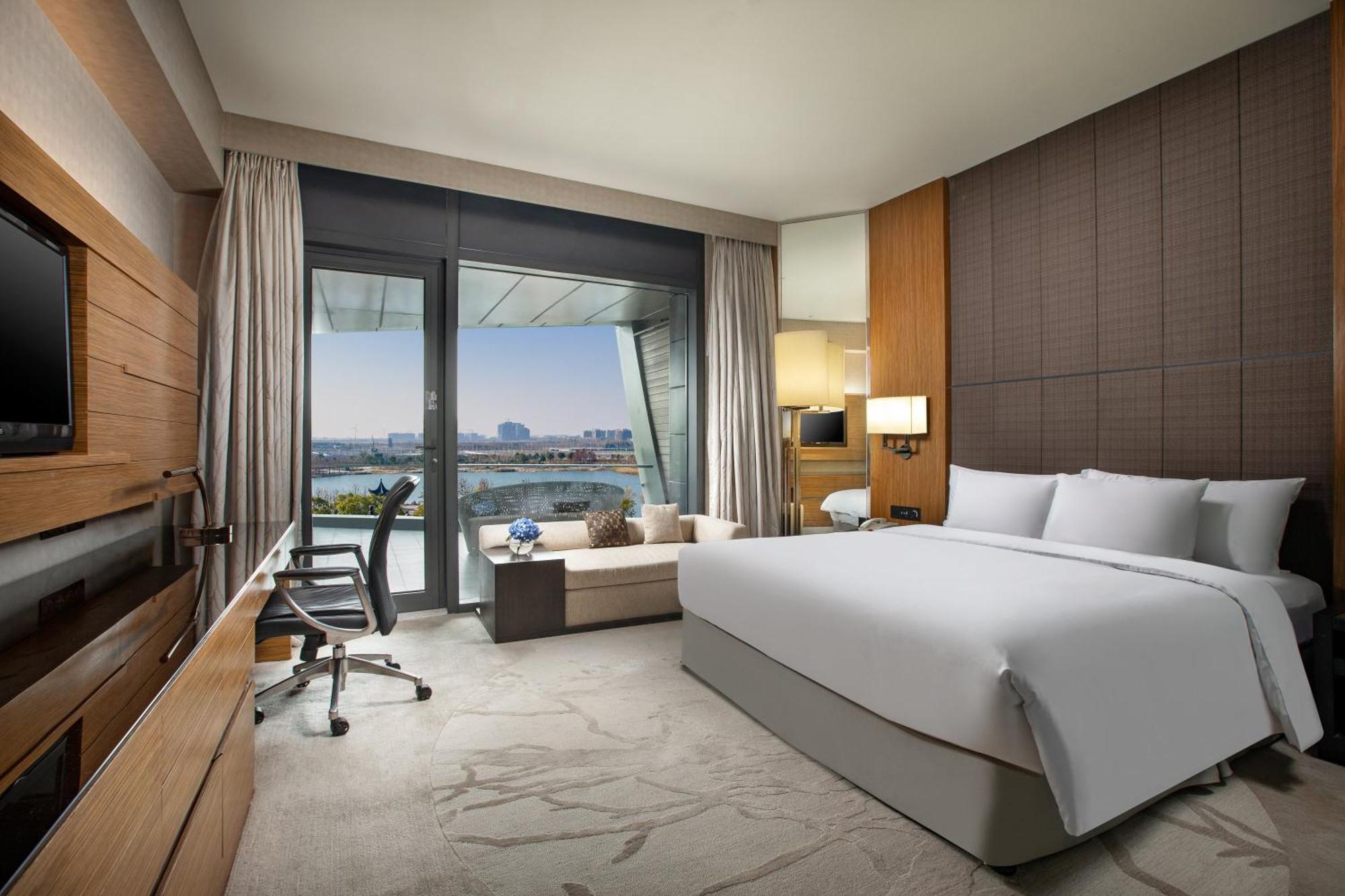 Intercontinental Shanghai Harbour City By Ihg Nanhui ภายนอก รูปภาพ