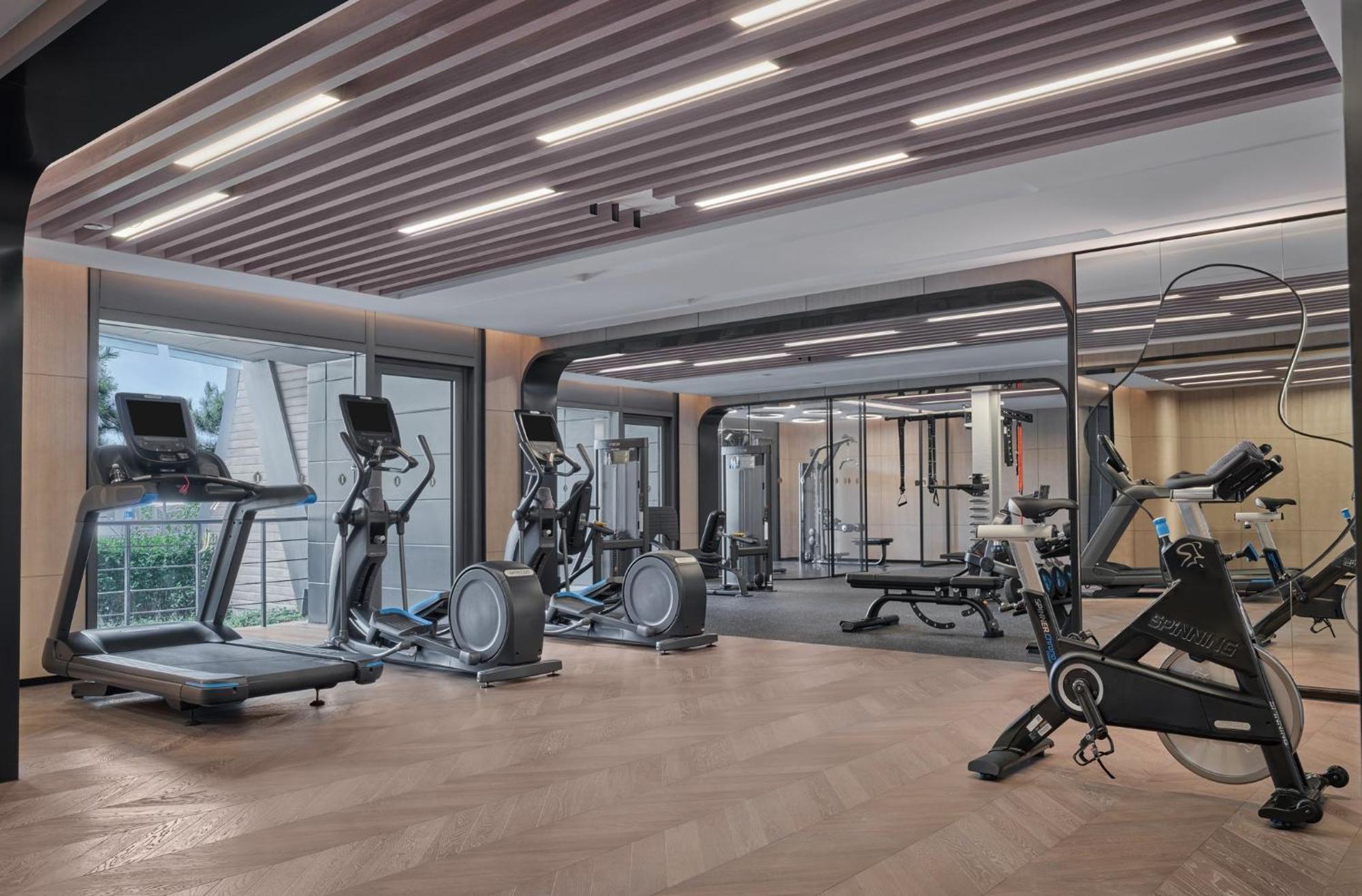 Intercontinental Shanghai Harbour City By Ihg Nanhui ภายนอก รูปภาพ