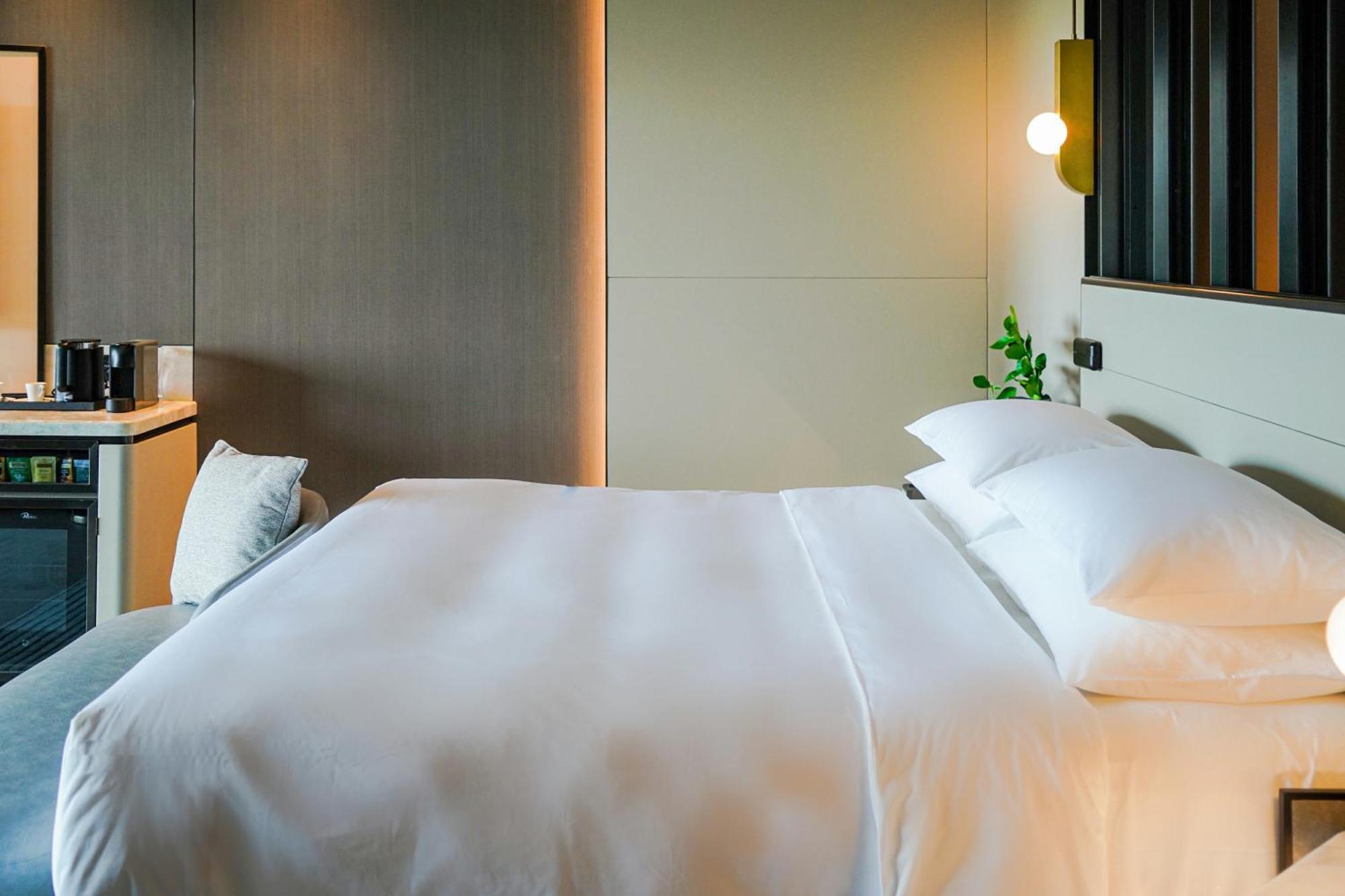 Intercontinental Shanghai Harbour City By Ihg Nanhui ภายนอก รูปภาพ