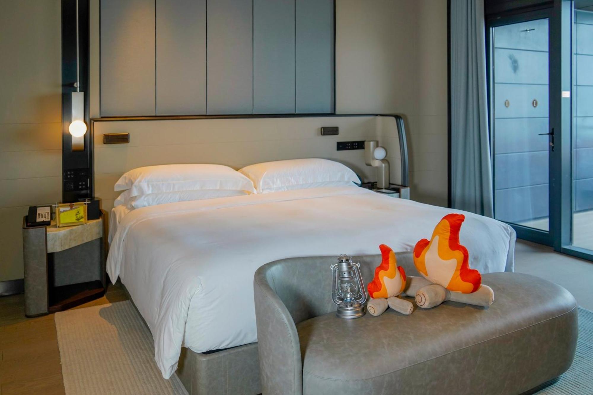 Intercontinental Shanghai Harbour City By Ihg Nanhui ภายนอก รูปภาพ