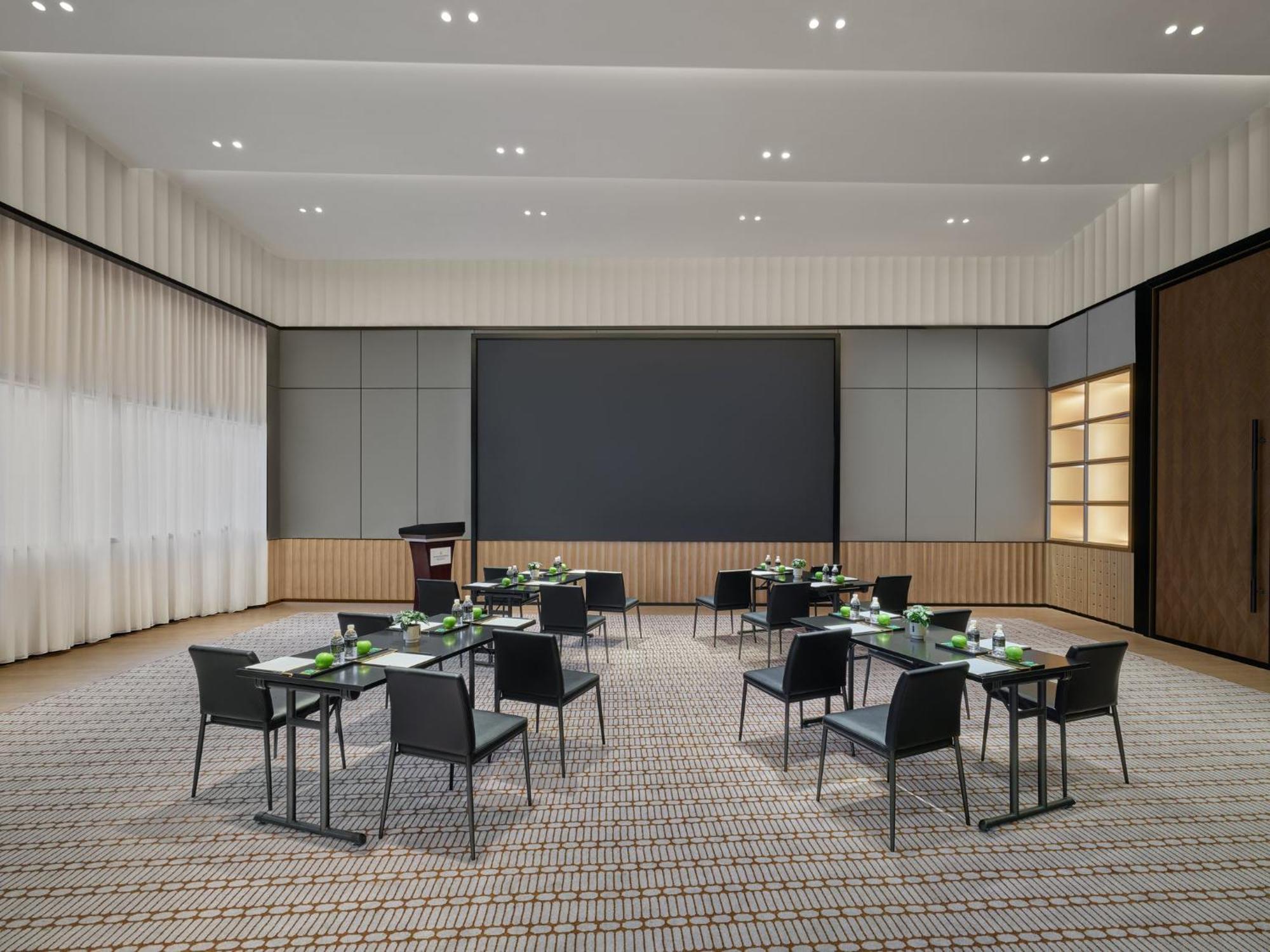 Intercontinental Shanghai Harbour City By Ihg Nanhui ภายนอก รูปภาพ